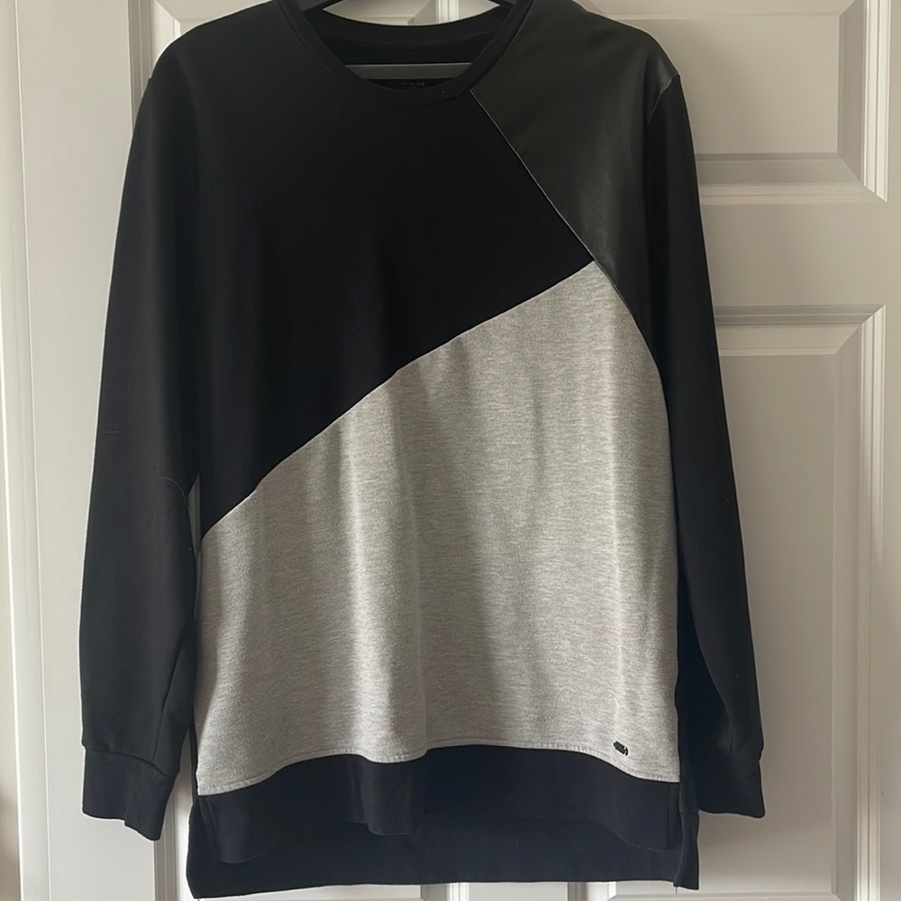 Mens Guess brand sweatshirt